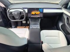 Tesla Model Y Performance All-Wheel Drive - ფოტო 3