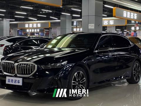 2024 BMW 5 Series 525Li M Sport Package - автомобиль из Китая
