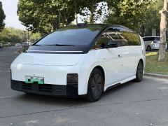 Li Auto Li Xiang MEGA Ultra - ფოტო 1