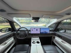 Li Auto Li Xiang MEGA Ultra - ფოტო 6