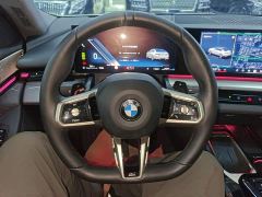BMW 5 Series 525Li M Sport Package - ფოტო 10