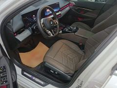 BMW 5 Series 525Li M Sport Package - ფოტო 15