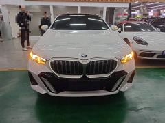 BMW 5 Series 525Li M Sport Package - ფოტო 2