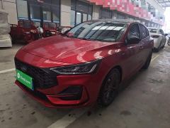 Ford Focus Hatchback EcoBoost 180 Automatic ST Line - ფოტო 1