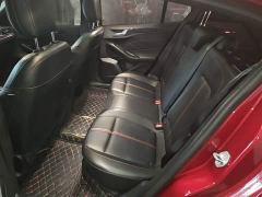Ford Focus Hatchback EcoBoost 180 Automatic ST Line - ფოტო 16