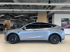 Tesla Model Y Long Range All-Wheel Drive - ფოტო 3