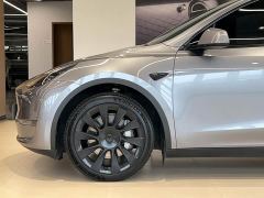 Tesla Model Y Long Range All-Wheel Drive - ფოტო 4