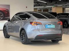 Tesla Model Y Long Range All-Wheel Drive - ფოტო 5