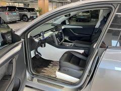 Tesla Model Y Long Range All-Wheel Drive - ფოტო 8