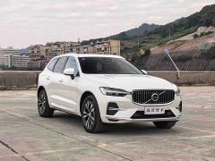 Volvo XC60 B5 AWD Smart Luxury Edition - фото 2