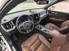 Volvo XC60 B5 AWD Smart Luxury Edition - фото 4