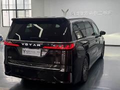 Voyah Lantu Dreamchaser PHEV AWD Flagship Kunpeng Edition - фото 16