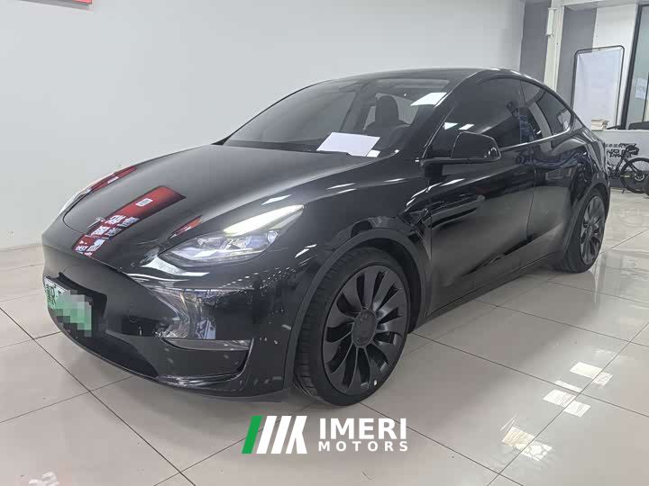 Tesla Model Y Performance All-Wheel Drive - автомобиль из Китая