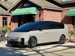 Li Auto Li Xiang MEGA Ultra - фото 1