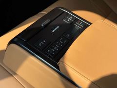 Lexus ES 300h Executive - ფოტო 16