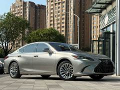 Lexus ES 300h Executive - ფოტო 3