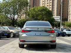 Lexus ES 300h Executive - ფოტო 5