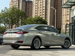 Lexus ES 300h Executive - ფოტო 6
