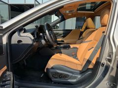 Lexus ES 300h Executive - ფოტო 7