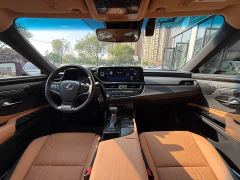 Lexus ES 300h Executive - ფოტო 8