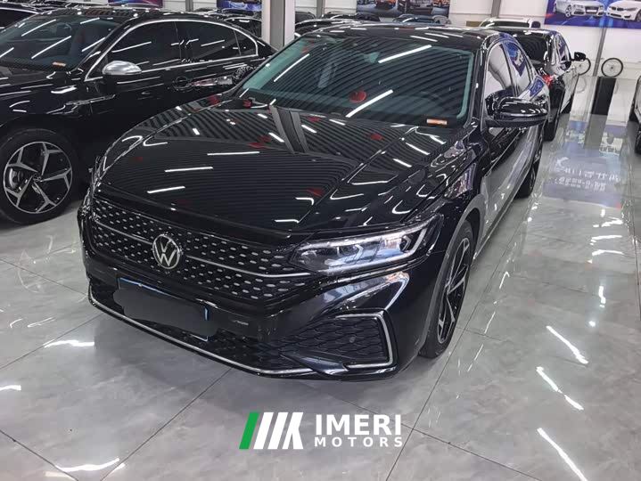 Volkswagen Passat 380TSI Luxury - car from China