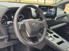 Toyota Sienna 2.5L Hybrid AWD Premium - ფოტო 4