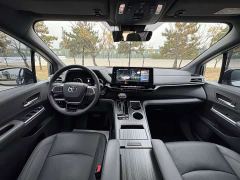Toyota Sienna 2.5L Hybrid AWD Premium - ფოტო 5