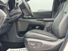 Toyota Sienna 2.5L Hybrid AWD Premium - ფოტო 7