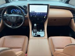 Toyota Vellfire Crown Hybrid 2.5L Executive Premier Edition - photo 11