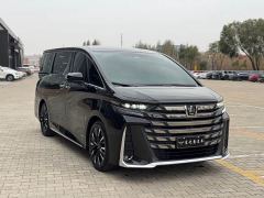 Toyota Vellfire Crown Hybrid 2.5L Executive Premier Edition - photo 3