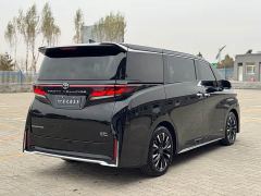 Toyota Vellfire Crown Hybrid 2.5L Executive Premier Edition - photo 4