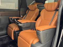 Toyota Vellfire Crown Hybrid 2.5L Executive Premier Edition - photo 9