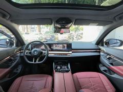 BMW 5 Series 530Li Luxury M Sport Package - ფოტო 18