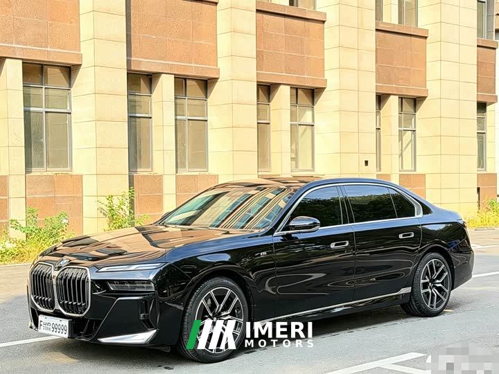 BMW 7 Series 735Li M Sport Package - ავტომობილი ჩინეთიდან