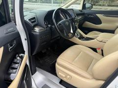 Toyota Vellfire Crown Hybrid 2.5L HV Luxury Edition - photo 4