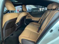 Lexus ES 260 Excellence Edition - ფოტო 10