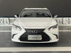 Lexus ES 260 Excellence Edition - ფოტო 2