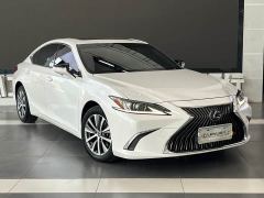 Lexus ES 260 Excellence Edition - ფოტო 3