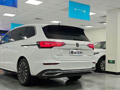 Volkswagen Viloran 380TSI Prestige - photo 13