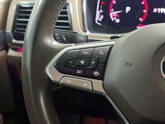 Volkswagen Viloran 380TSI Prestige - photo 17