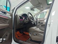 Volkswagen Viloran 380TSI Prestige - photo 4
