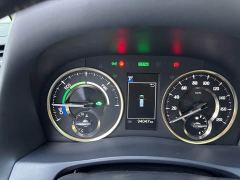 Toyota Alphard Hybrid 2.5L Golden Special Edition - photo 11