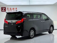 Toyota Alphard Hybrid 2.5L Golden Special Edition - photo 14