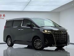Toyota Alphard Hybrid 2.5L Golden Special Edition - photo 3