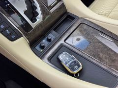 Toyota Alphard Hybrid 2.5L Golden Special Edition - photo 6