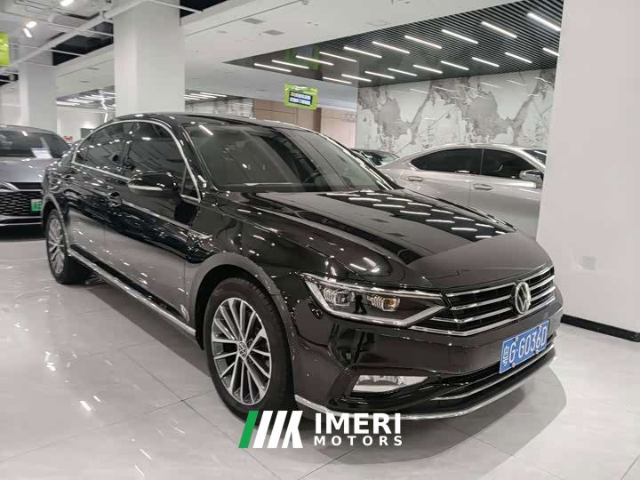 Volkswagen Magotan 330TSI DSG Luxury - автомобиль из Китая