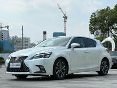Lexus CT CT200h Comfort Edition Two-Tone Paint - ფოტო 1