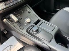 Lexus CT CT200h Comfort Edition Two-Tone Paint - ფოტო 14