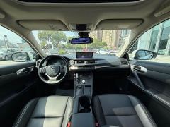 Lexus CT CT200h Comfort Edition Two-Tone Paint - ფოტო 8