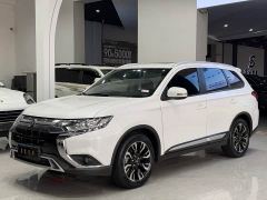 Mitsubishi Outlander 2.0L FWD Comfort 5-Seater - photo 1